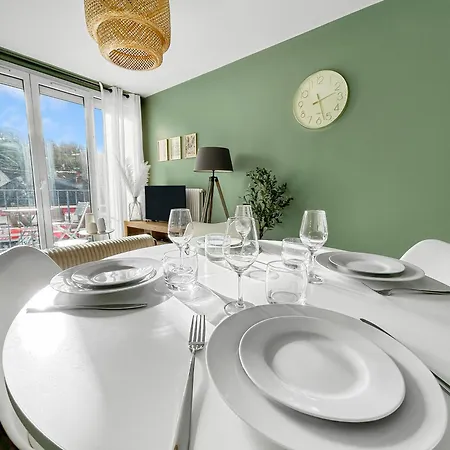 Balcon, Renove, Proche Commerces & Gare