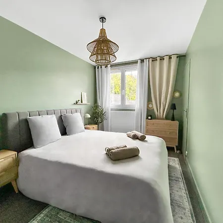 Balcon, Renove, Proche Commerces & Gare *